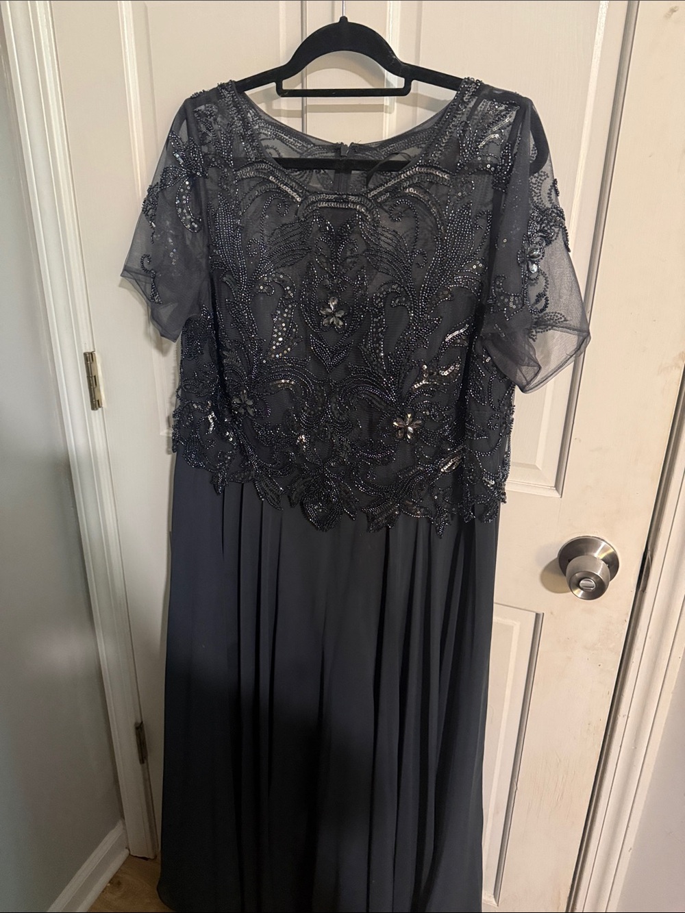 Xscape mother of the groom Elegant Navy Beaded Overlay Evening Dress